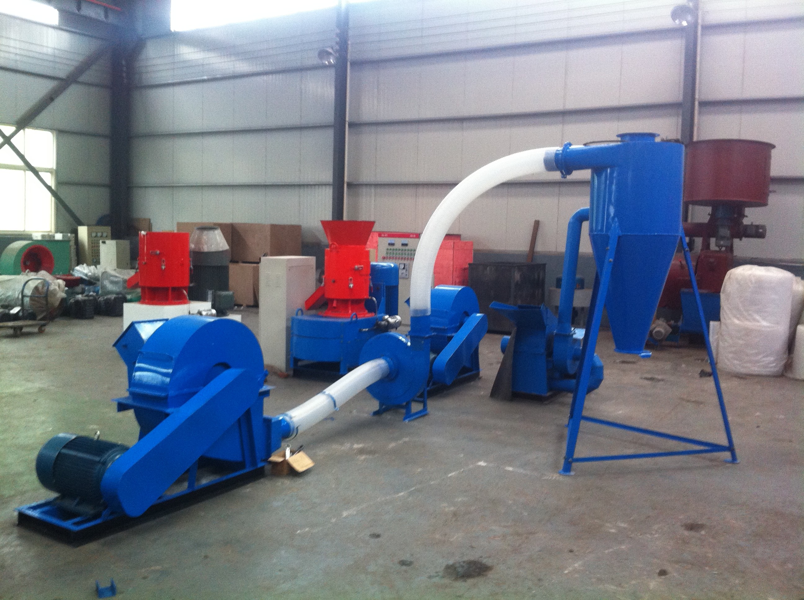 Professional Multi - Functional Wood Crushing Machine For Sawdust, power 45KW, capacity 1.5-2T/H