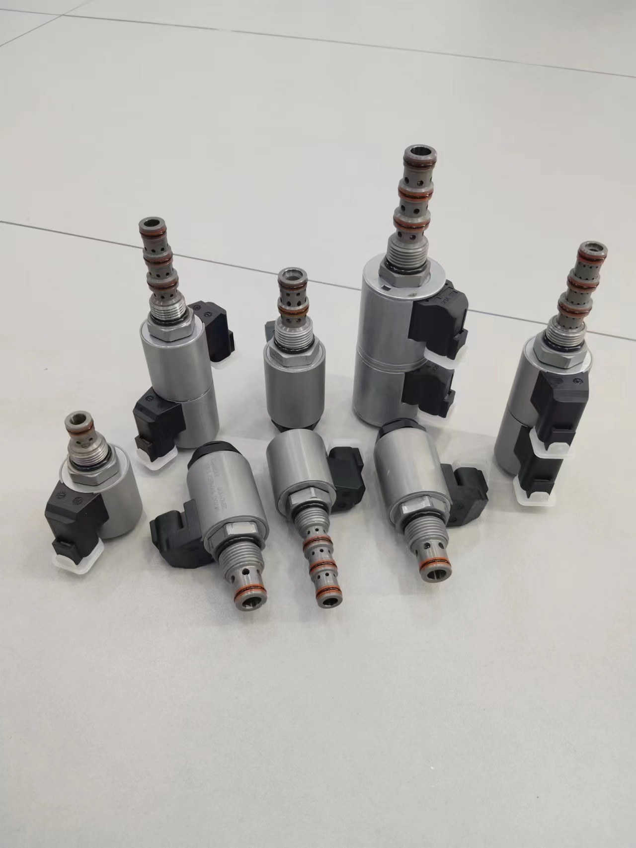 Big Cartridge Solenoid Valve 24V 3 Position On Off Control Valve