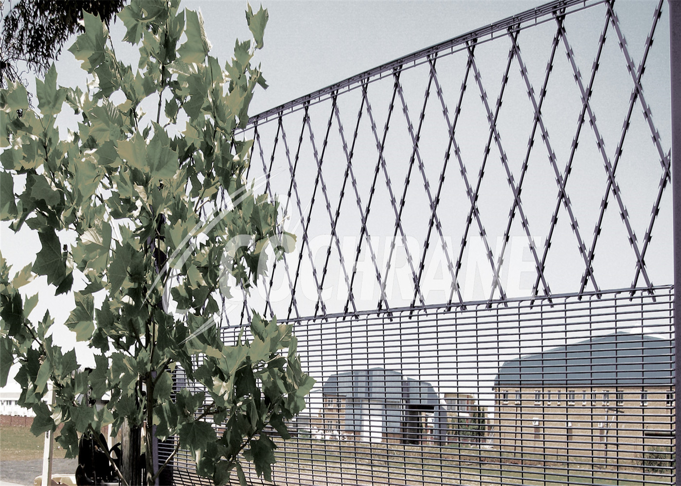 Rhombus Welded Razor Mesh Fence 150mmx300mm BT022 Hot dipped Galvanized