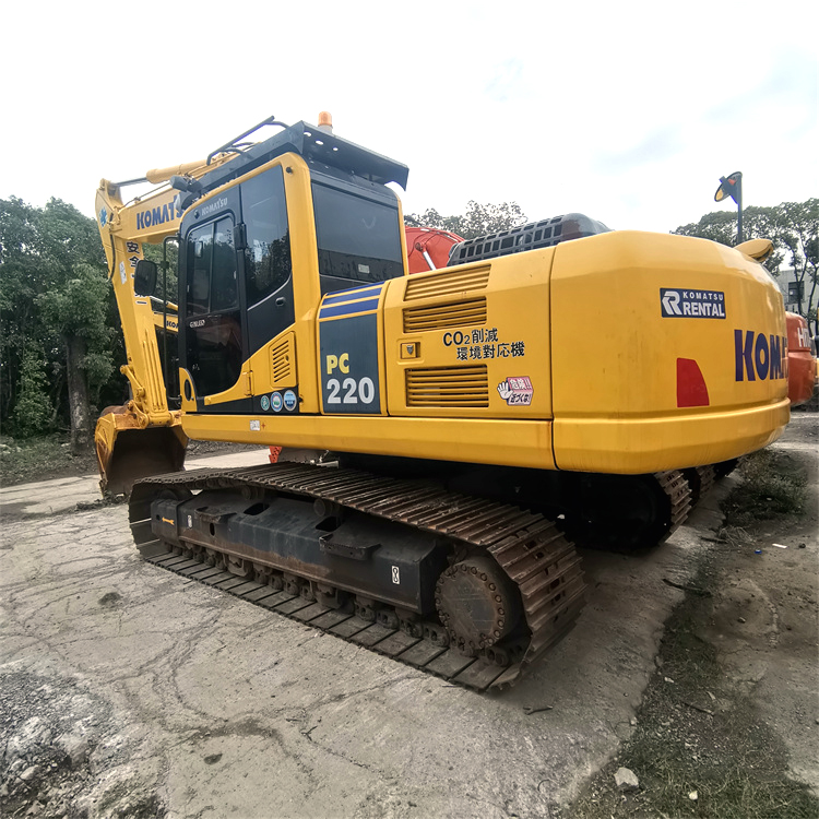 Less Hour Used PC220 Excavator 22 Ton in Shanghai for Earth-moving Machinery in 2019