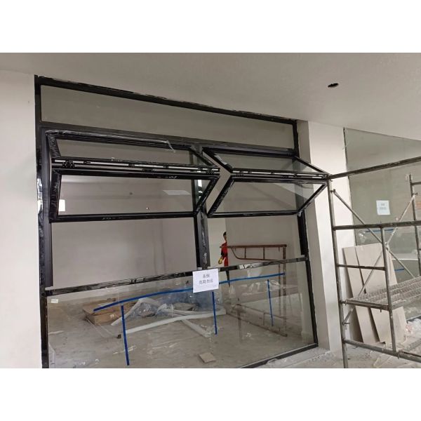 Proof Tropical Folding Window with Reinforced Frames for High Velocity Wind Zones