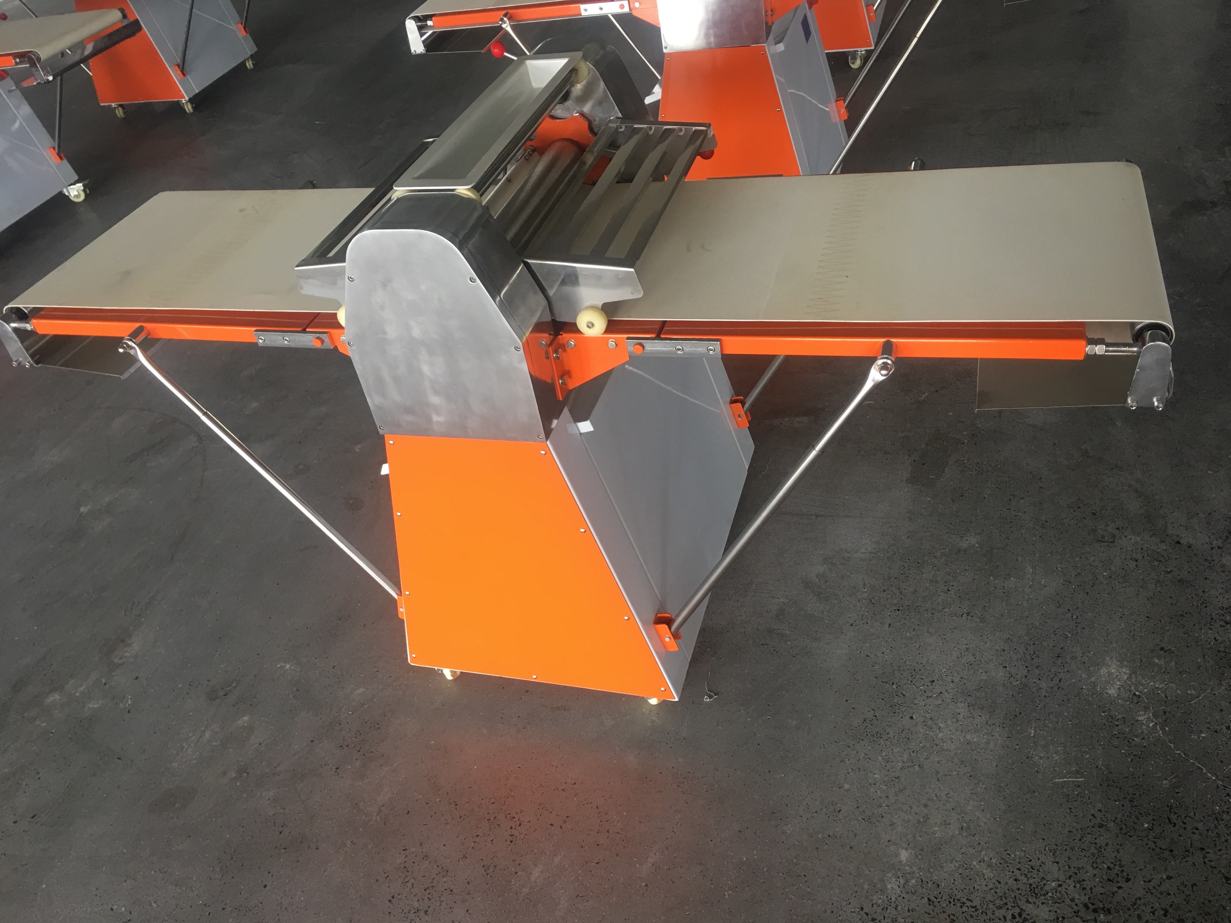 520mm Roller Size Dough Press Sheeter Machine for Fast and Easy Dough Preparation