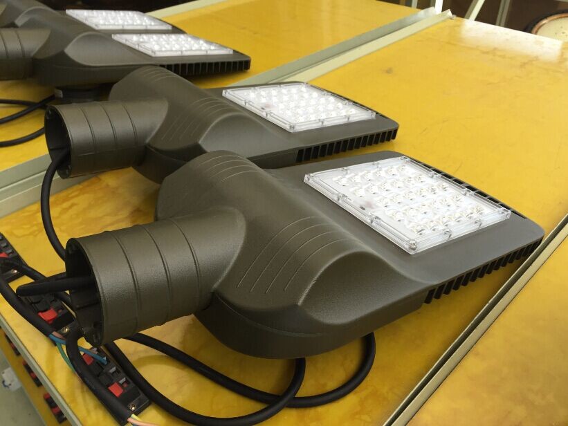 High lumens 160lm/w Led street light 40w For assistant-road black case, 5 Years Warranty
