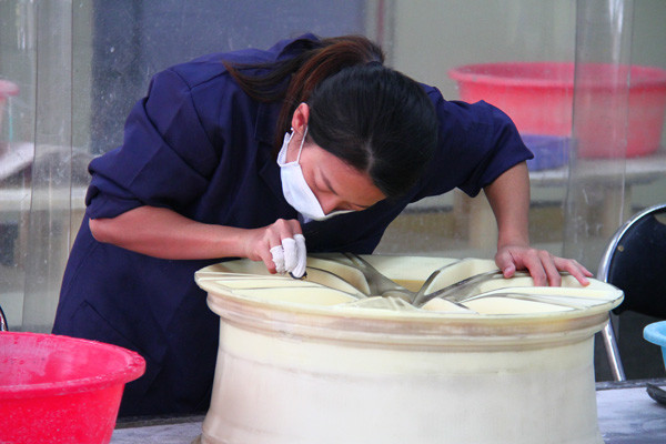 Automotive Rear Trim Parts Rapid Prototyping Vacuum Casting Service