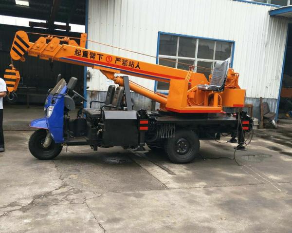 Quality Tricycle Hydraulic Truck Mounted Crane , 3- 5 Ton Lifting Mobile Truck Crane for sale