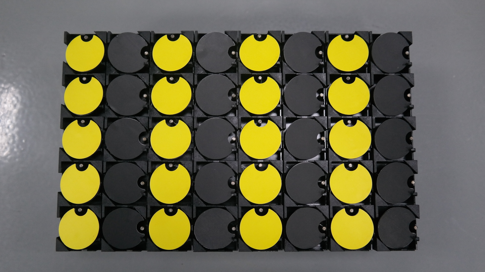 Dmx Digital Flip Disc Display Logo Screen for Wall Advertising
