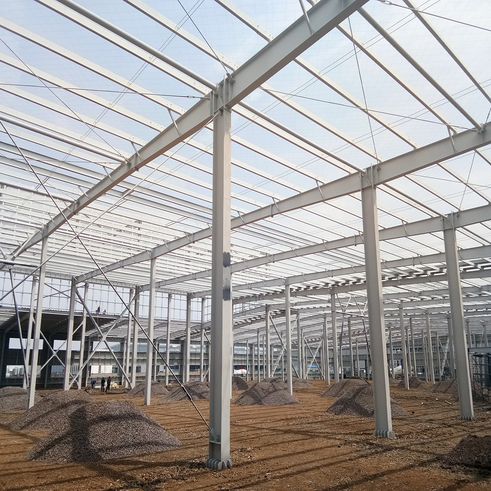 Modern Aesthetics Steel Structure Warehouse With Sandwich Panel Roofing
