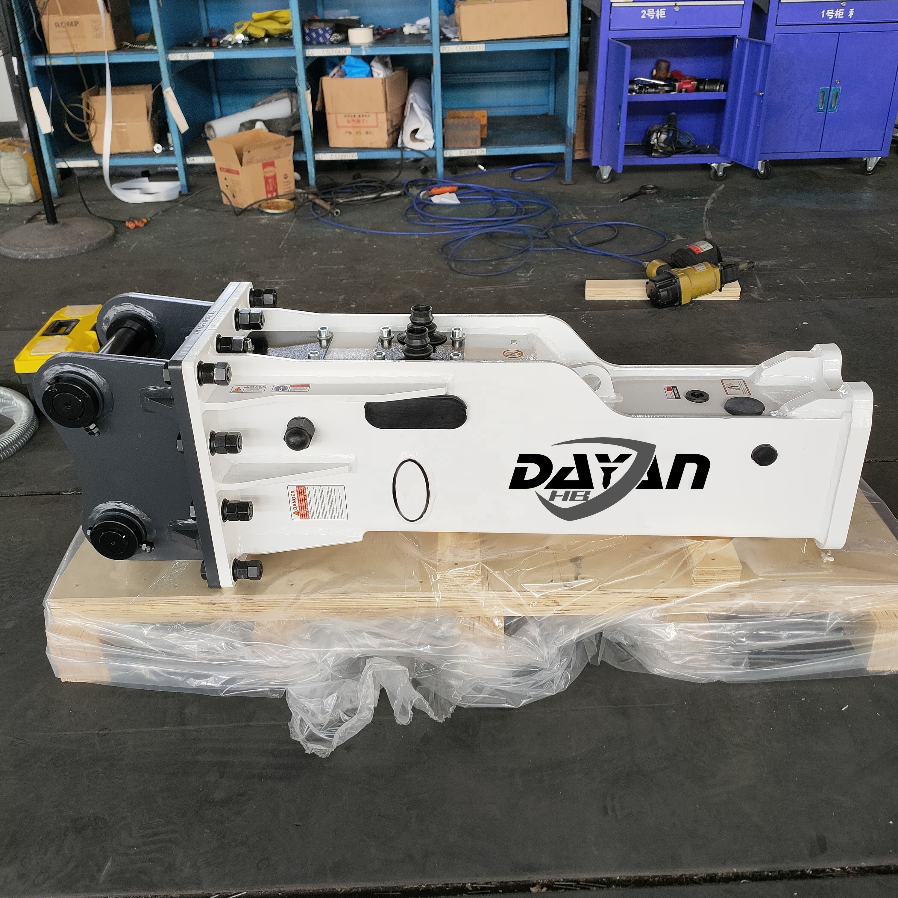 Ytct Silenced Box Type Excavator Rock Breaker Hammer For 1.2-55 Ton Excavators