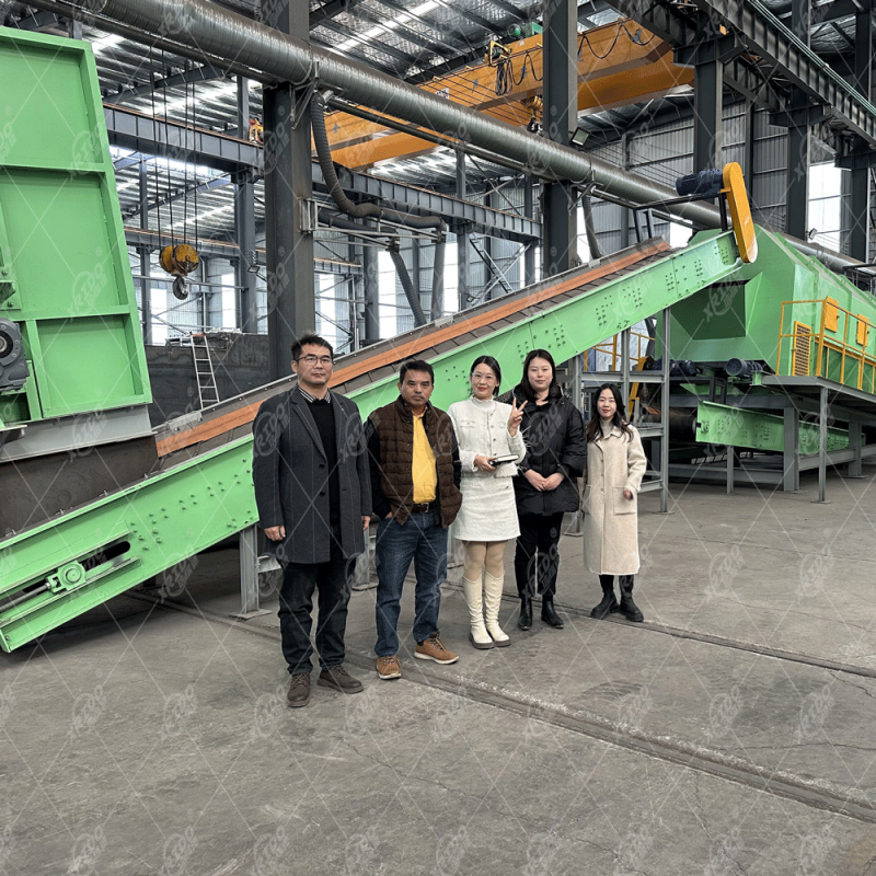High Efficiency Low Energy Consumption Multifunctional Tracked Mobile Shredder for Waste Processing