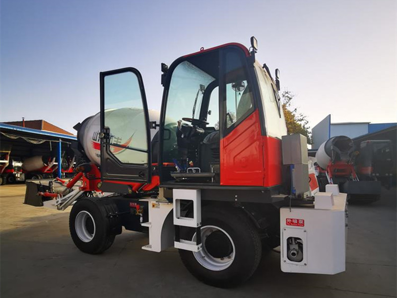 High Efficiency Loader And Mixer All In One Machine 3.5 Cubic Automatic feeding Concrete Mixer
