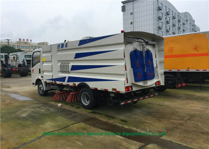 HOWO RHD / LHD Mobile Road Sweeper Truck , Truck Mounted Street Sweeper