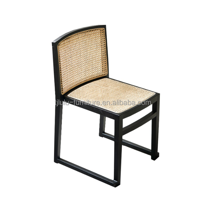 Mail Packing Sturdy Solid Wood Dining Chair with Modern Design and Stackable Rattan