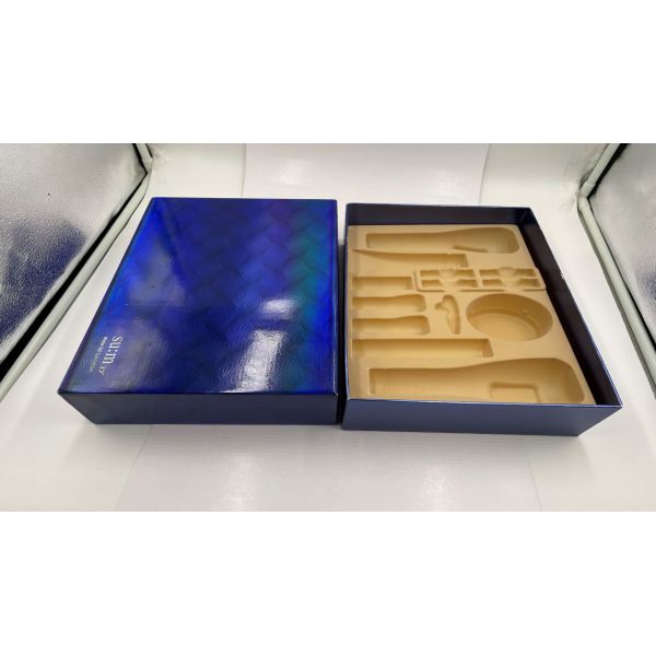 Custom luxury skincare cosmetics packaging box for cosmetics set