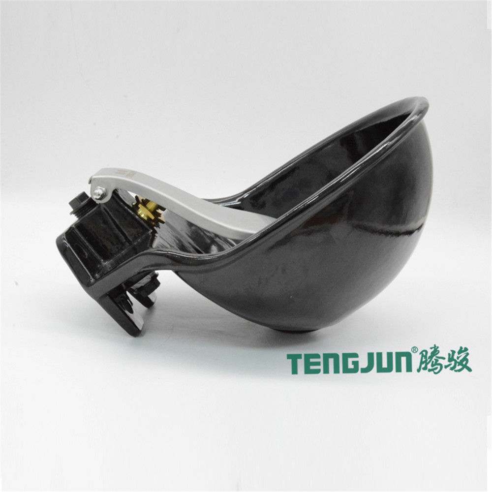 Automatic Iron Enamel Surface 2.5L Capacity Drinking Bowl for Cattle