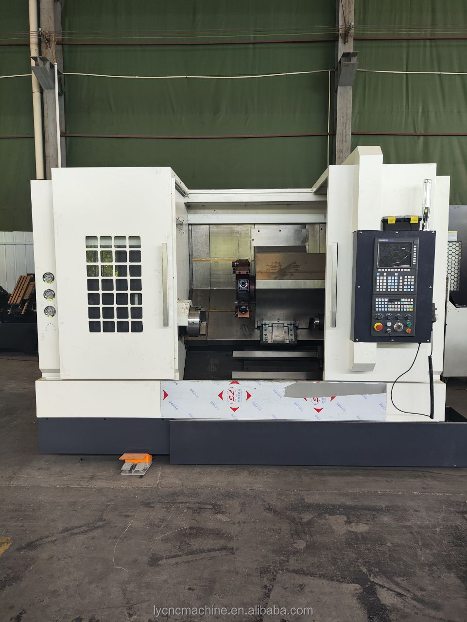 Automatic Grade TCK630 Slant Bed CNC Lathe 1000 mm for Center Drilling and Milling