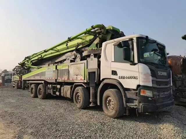 Special Zoomlion Concrete Pump Truck 56M Maximum Cloth Height Scania Chassis 8x4 Drive Mode