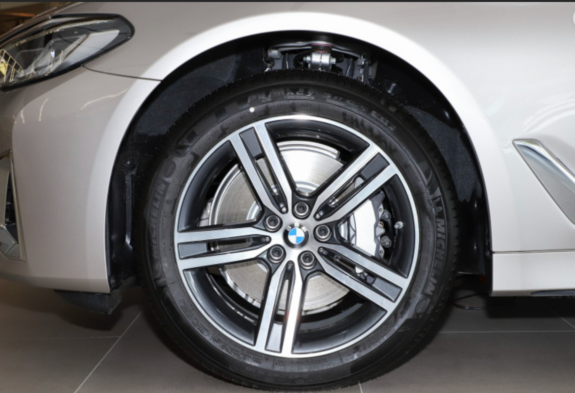 BMW 5 Series Gasoline 2023 530Li Lingxian Haohua Package 4 door 5 seats sedan medium and large car
