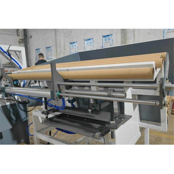 High Speed Industrial Automatic Paper Core Cutter Machine 1100-1300mm Tube Length